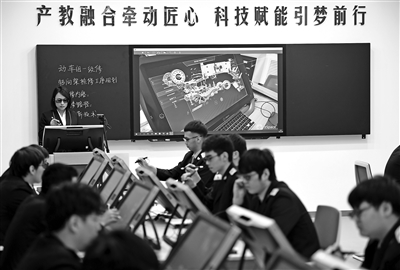 1678430076122595.jpg VR.jpg